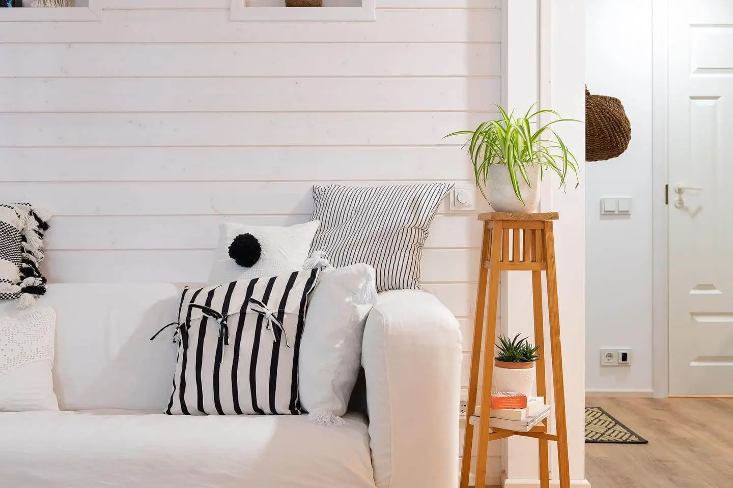 White wax white wash for internal walls and ceilings - Image 3